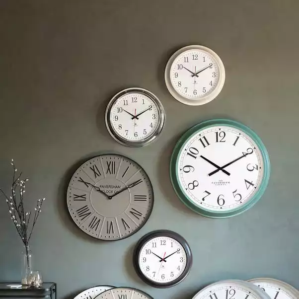 Cedar & Sage Marshfield Clock Cream 41cm 2 Cedar & Sage Marshfield Clock Cream 41cm - Image 2
