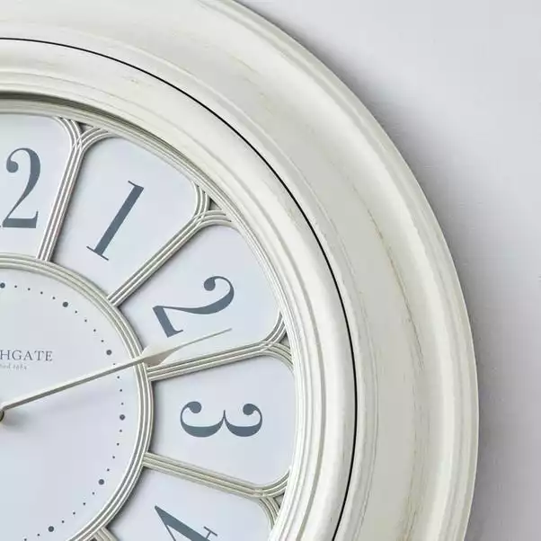 Dunelm Classic 60cm Wall Clock Cream 2 Dunelm Classic 60cm Wall Clock Cream - Image 2