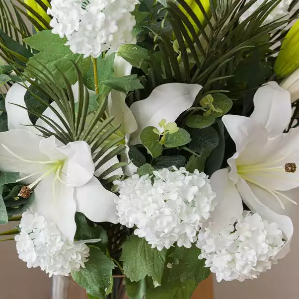 Dunelm Florals Forever Grace Lily Luxury Bouquet White 63cm 2 Dunelm Florals Forever Grace Lily Luxury Bouquet White 63cm - Image 2