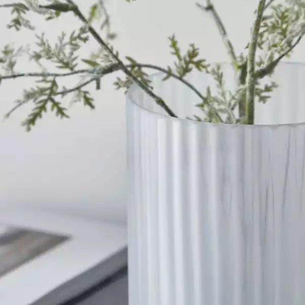 Dunelm Ridged Frosted Glass Vase 18cm White 2 Dunelm Ridged Frosted Glass Vase 18cm White - Image 2