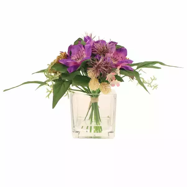 Dunelm Wild Flower Arrangement In Glass Cube 3 Dunelm Wild Flower Arrangement In Glass Cube - Image 3