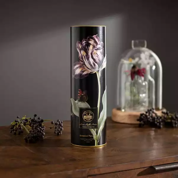 Natural History Museum Botanical Paradise Diffuser 200ml 4 Natural History Museum Botanical Paradise Diffuser 200ml - Image 4